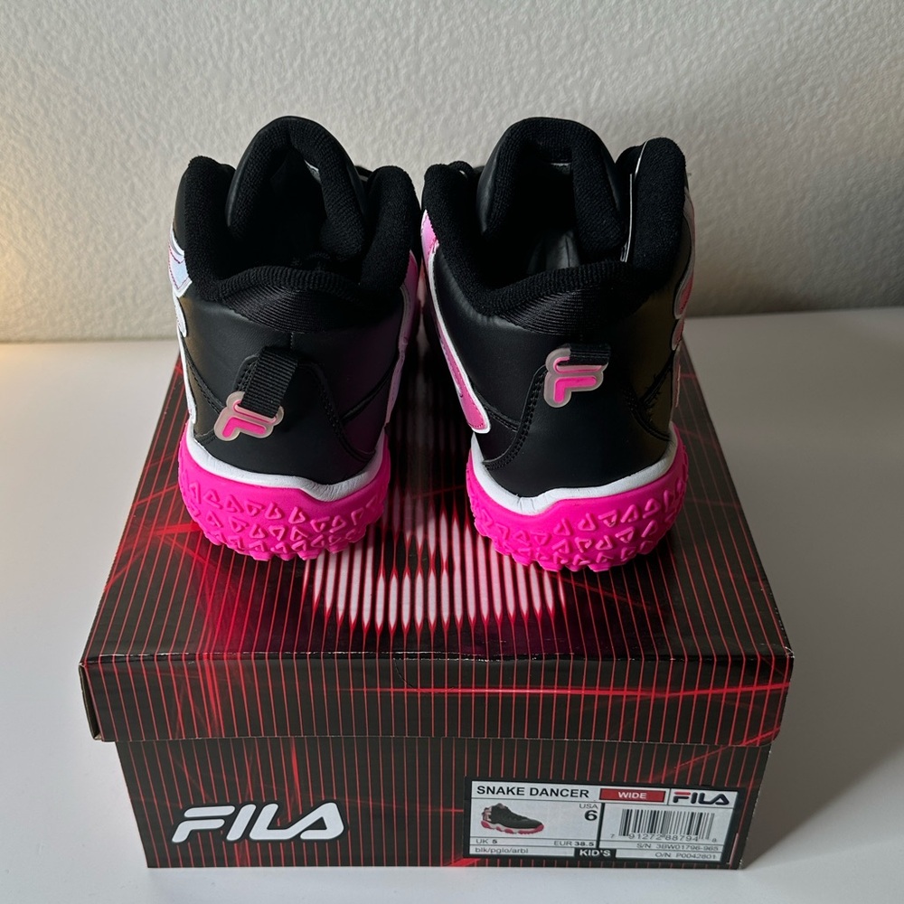 Fila Girl's Snake Dancer Wide Black Pink White Sneakers Size 6 Youth New in Box! - Picture 3 of 7